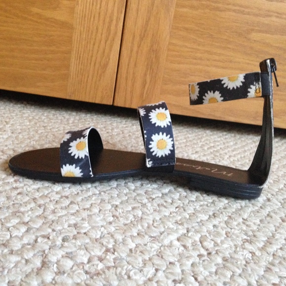 MATISSE - Nikita Daisy Sandal - Very Good Condition - Picture 2 of 6